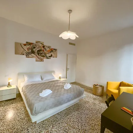 Splendid “True Venice Apartment” Overlooking Water Exterior foto